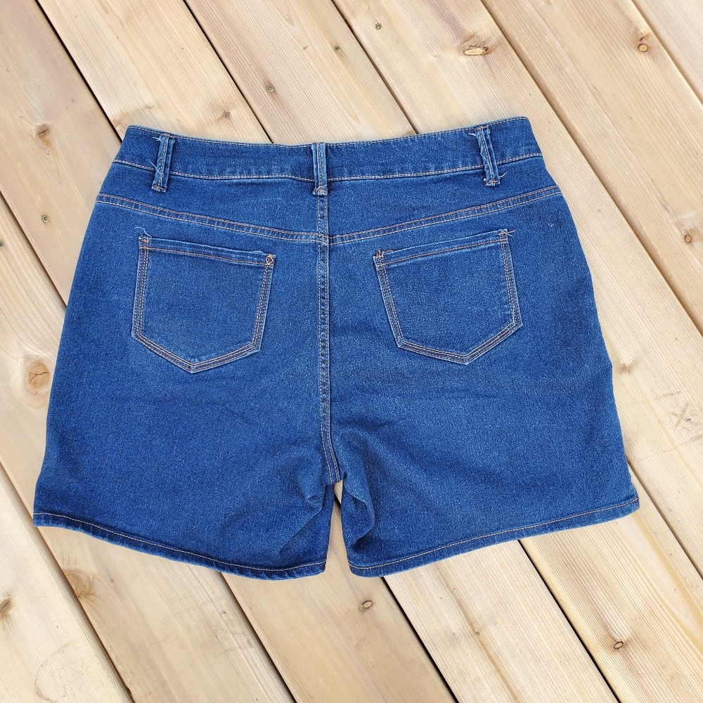 Faded Glory women's jean shorts - Picture 2 of 3